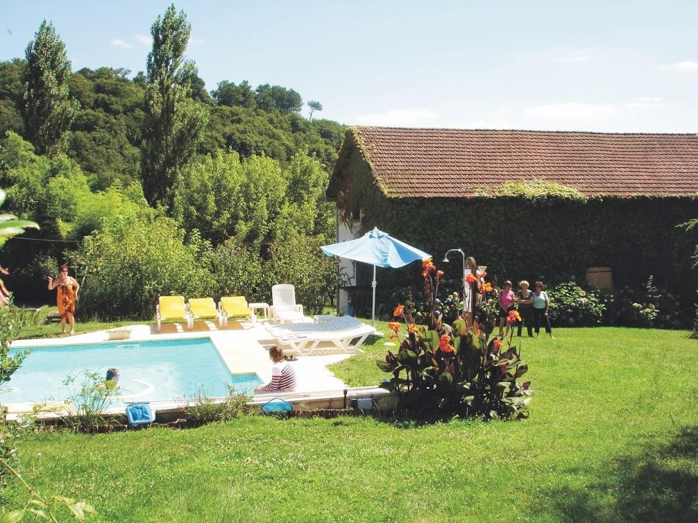 Chambres D'Hotes Domaine De Compostelle Casteide-Candau Exterior photo