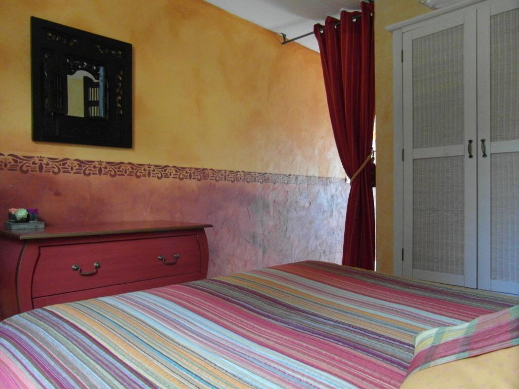 Chambres D'Hotes Domaine De Compostelle Casteide-Candau Room photo