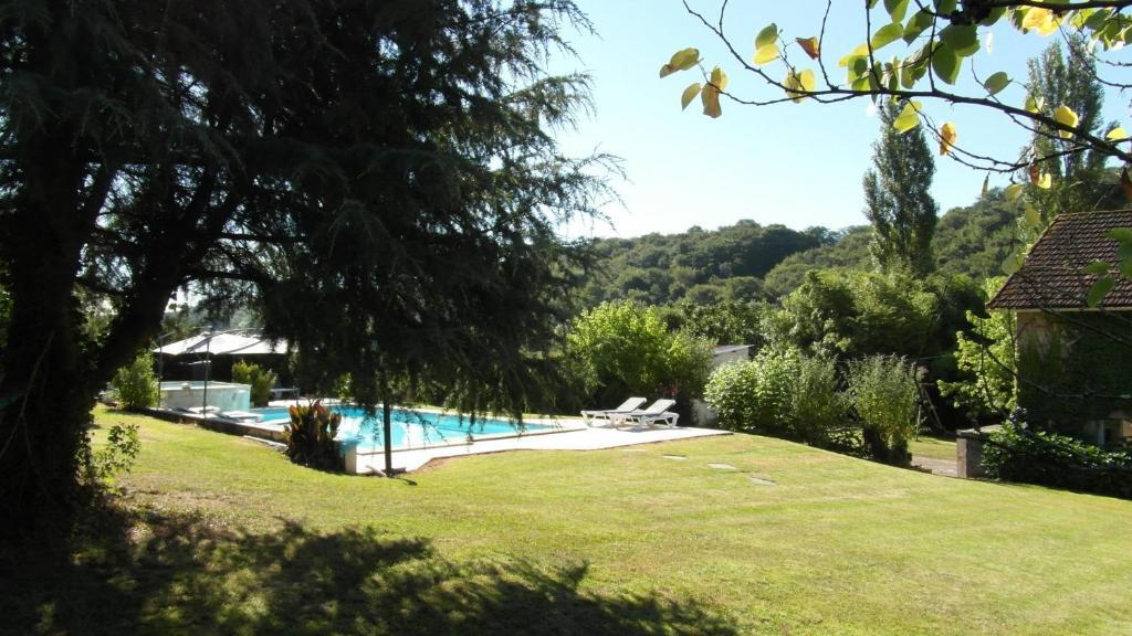 Chambres D'Hotes Domaine De Compostelle Casteide-Candau Exterior photo